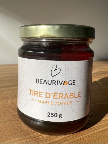 Maple syrup for maple taffy - Beaurivage