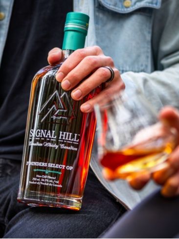 Whisky canadien Signal Hill Founders Select Overproof