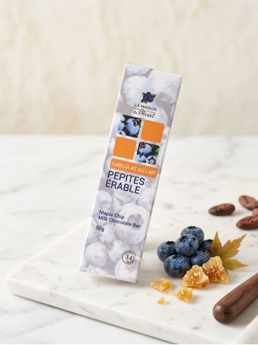 Milk chocolate bar with maple nuggets